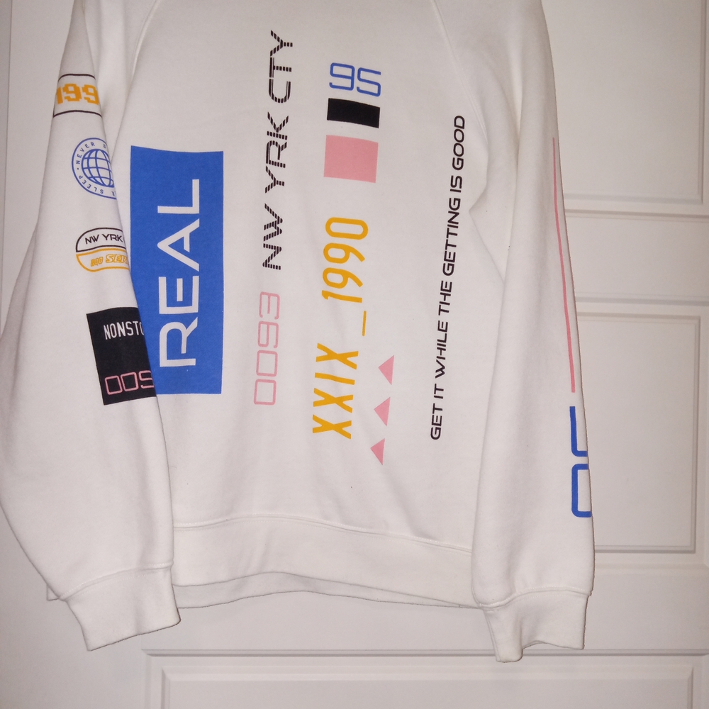Forever 21 White Graphic Crewneck Sweater
